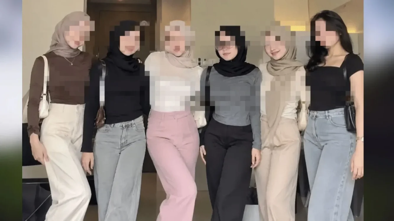 Hijab Viral Bikin Heboh, Outfit Lima Perempuan Ini Picu Perdebatan di Media Sosial