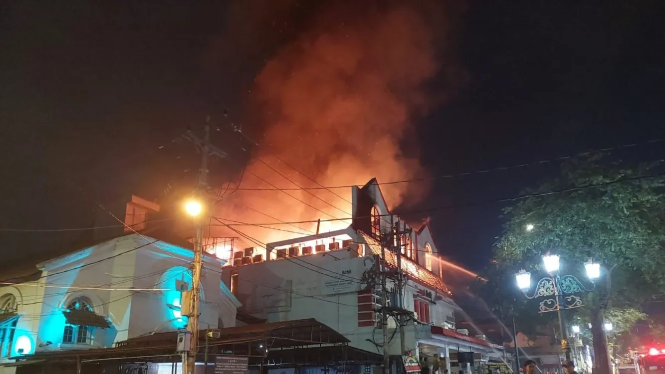 Kebakaran Hamzah Batik Malioboro Berawal dari Lantai 3, Api Padam Setelah Tiga Jam