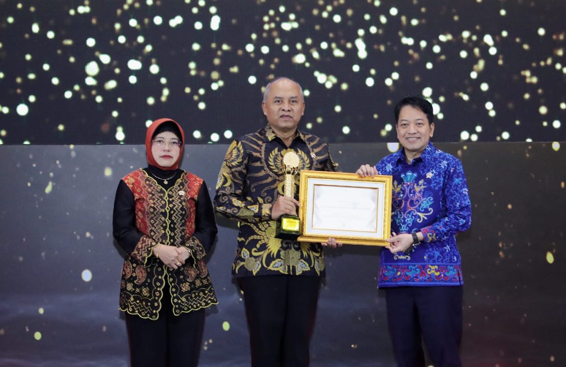 : Untuk menjamin integritas dan keandalan data strategis negara dari ancaman digital, BSSN dan BPS terus memperkuat sinergi tata kelola siber. Komitmen ini berbuah manis dengan diraihnya apresiasi nasional bagi BSSN bertepatan dengan peringatan HSN 2026.