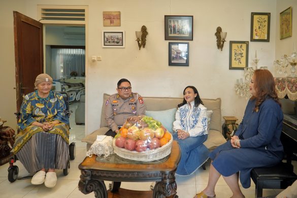 Anjangsana HUT ke-71 Lalu Lintas, Korlantas Polri Sambangi Keluarga Alm. Kol. Pol. (Purn) S. Pramudardjono