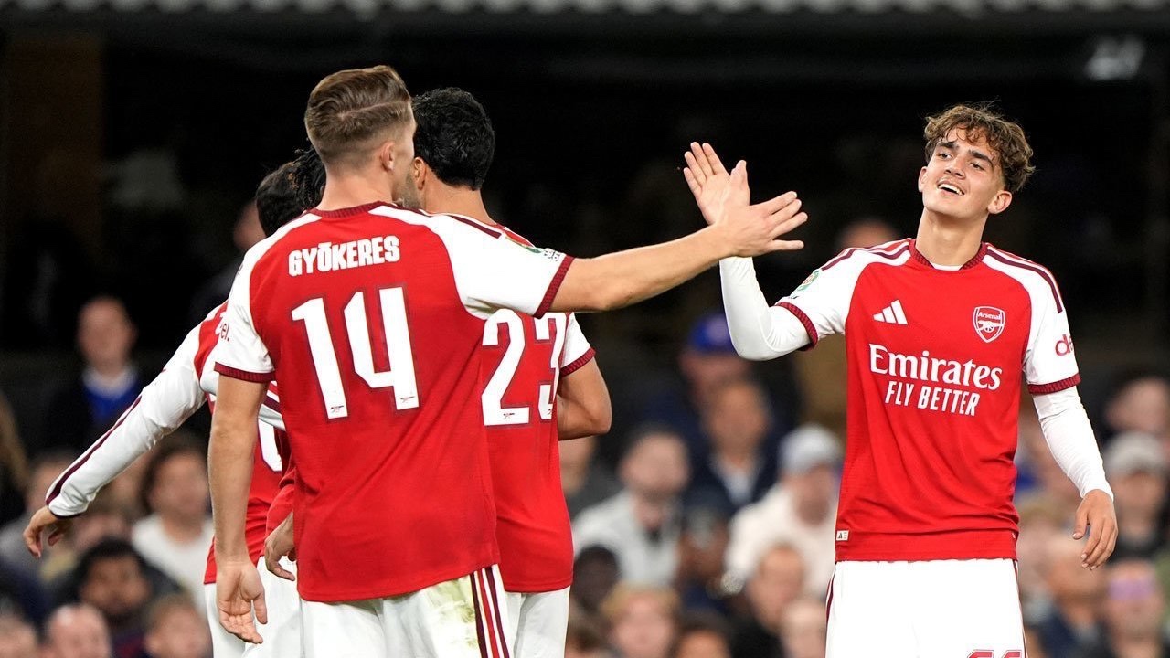 Arsenal Perkasa Kalahkan Ipswich Town 4-2 di Carabao Cup