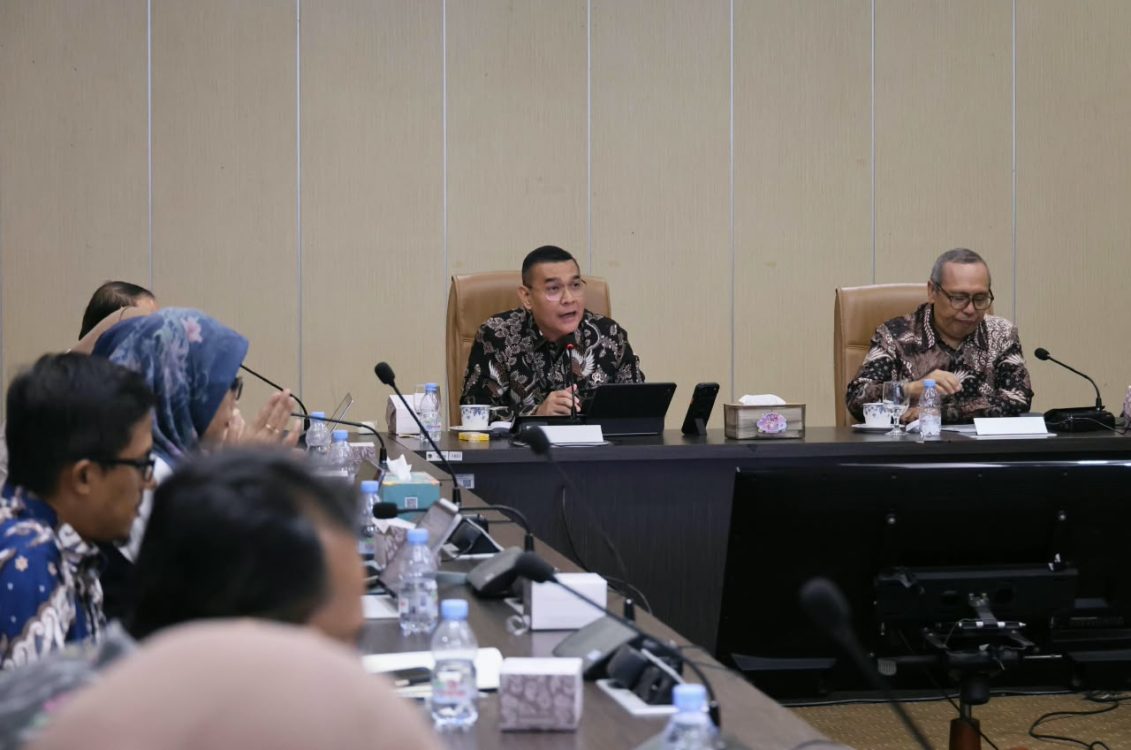 : Kementerian ATR/BPN menggandeng perguruan tinggi untuk mempercepat penyusunan RDTR. Hingga 2028, pemerintah menargetkan 1.703 RDTR, sementara 572 RDTR saat ini telah terintegrasi dengan OSS dan mendukung penerbitan 751.364 konfirmasi KKPR pada Agustus 2026.(Foto: Humas Kementerian ATR/BPN)