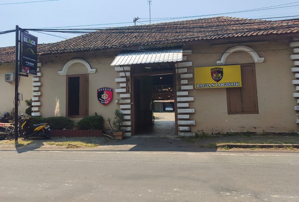 : Bakal Ada Food Court di Sisi Timur Alun-Alun Batang, Fasad Aspol Bangunan Lama Dipastikan Tetap Utuh.