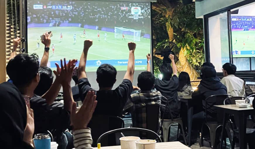 Balad Nobar Biru Di Boven Coffee House Bikin Bobotoh Ketagihan