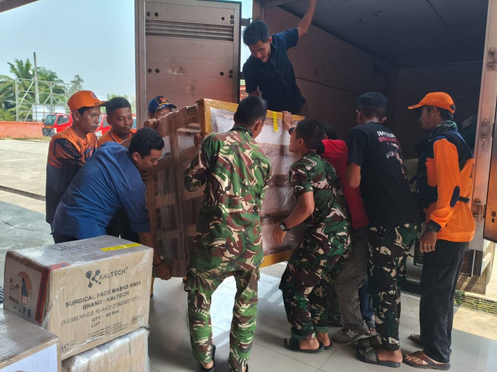 : BPBD Pulang Pisau menerima bantuan sejumlah peralatan dari BNPB untuk penanganan karhutla, menyusul meningkatnya titik api di sejumlah wilayah kecamatan dalam beberapa hari terakhir.