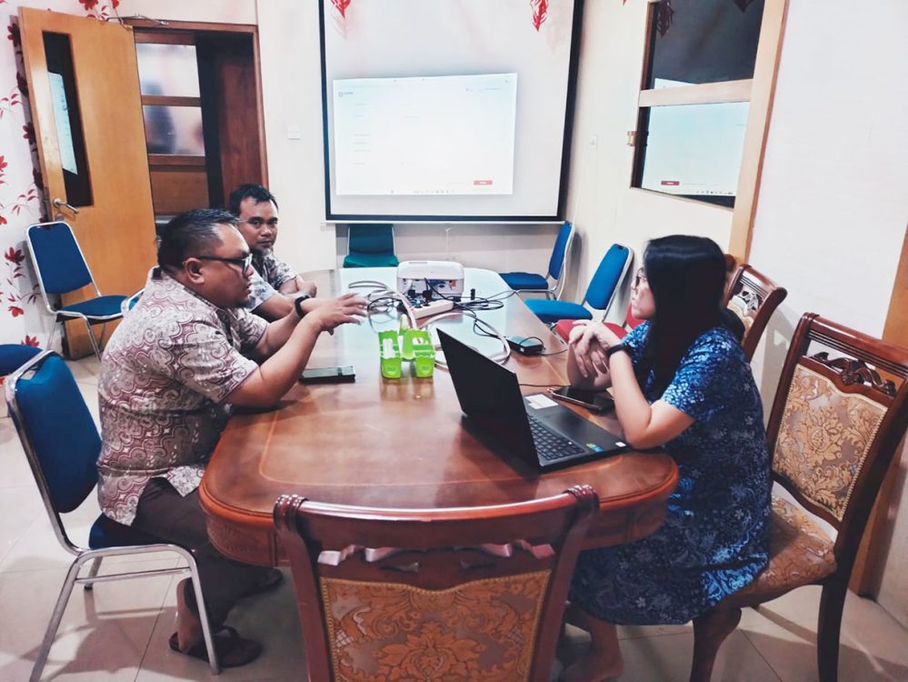 : Pendampingan pendaftaran akun INAPROC dan koordinasi pencantuman produk/layanan pada Katalog Elektronik oleh Biro Pengadaan Barang dan Jasa (PBJ) Provinsi Gorontalo . (foto Romy)