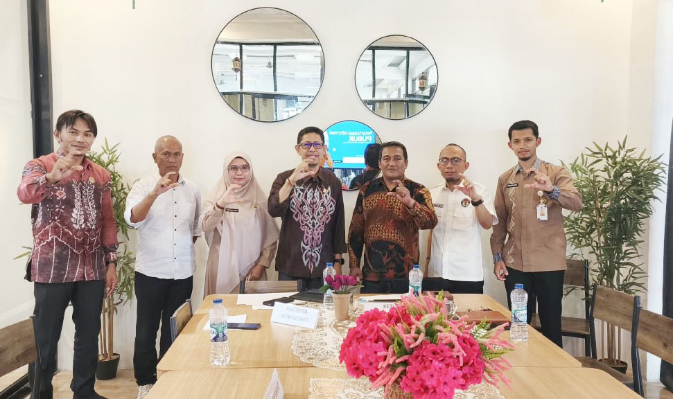 : Badan Keuangan dan Aset Daerah (BKAD) Provinsi Gorontalo mengikuti tahapan presentasi dan wawancara pimpinan OPD dalam rangka Monitoring dan Evaluasi (Monev) Keterbukaan Informasi Publik (KIP). (Foto Septian)