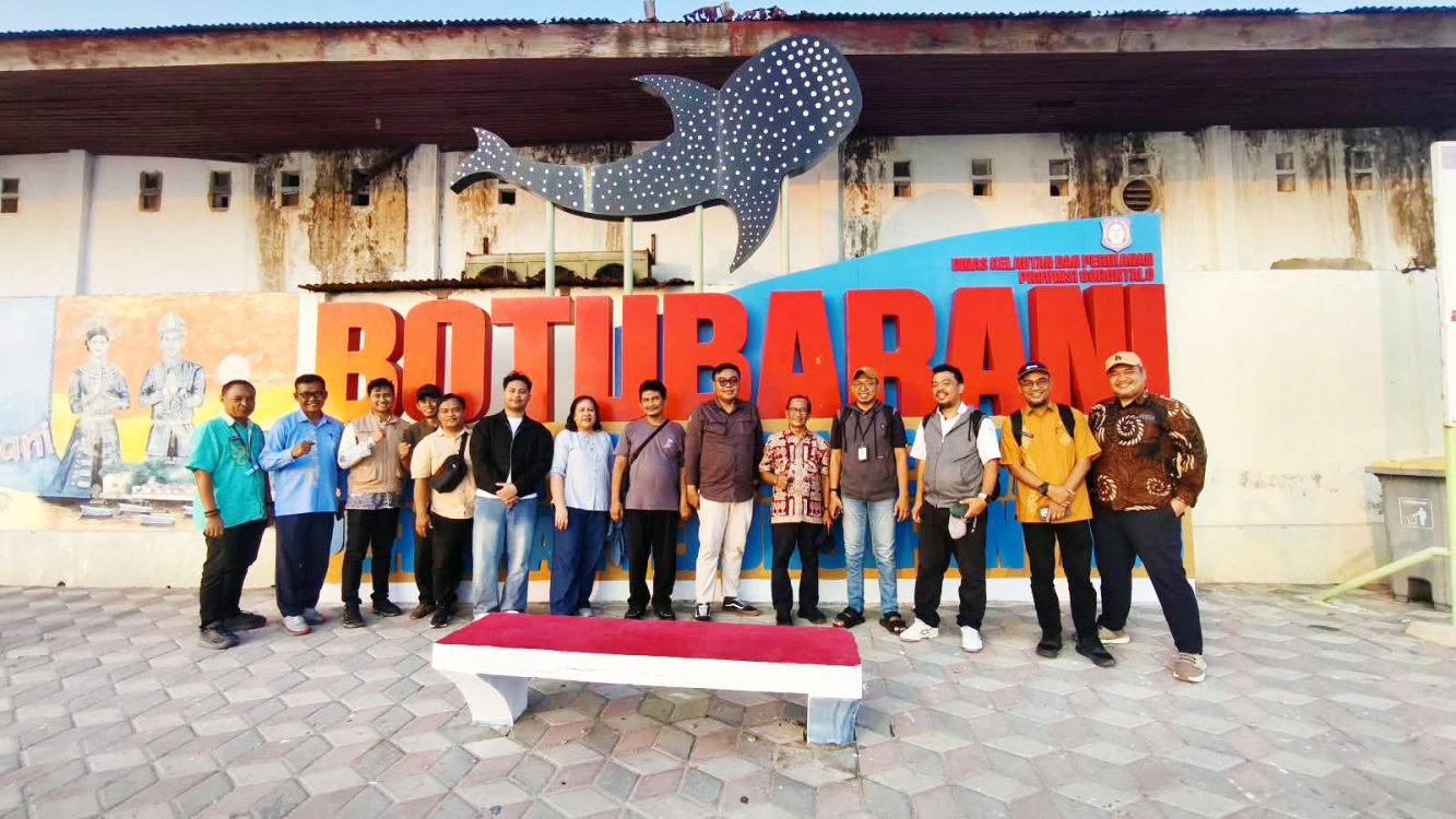 : Peserta pendampingan finalisasi pilot project program LAUTRA Komponen 2.2 atau Dana Ekonomi Produktif Berkelanjutan (DEPB) yang dilaksanakan di Desa Botubarani Kecamatan Kabila Bone Kabupaten Bone Bolango.. (foto Yanto)