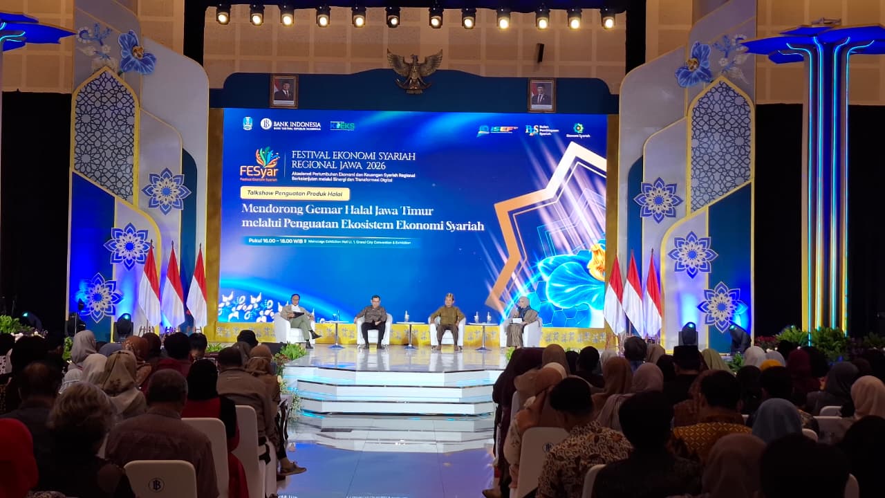 : Talkshow Penguatan Produk Halal pada rangkaian Festival Ekonomi Syariah (FESyar) Regional Jawa 2026 di Grand City Surabaya, Jumat (25/9/2026). (BPJPH)