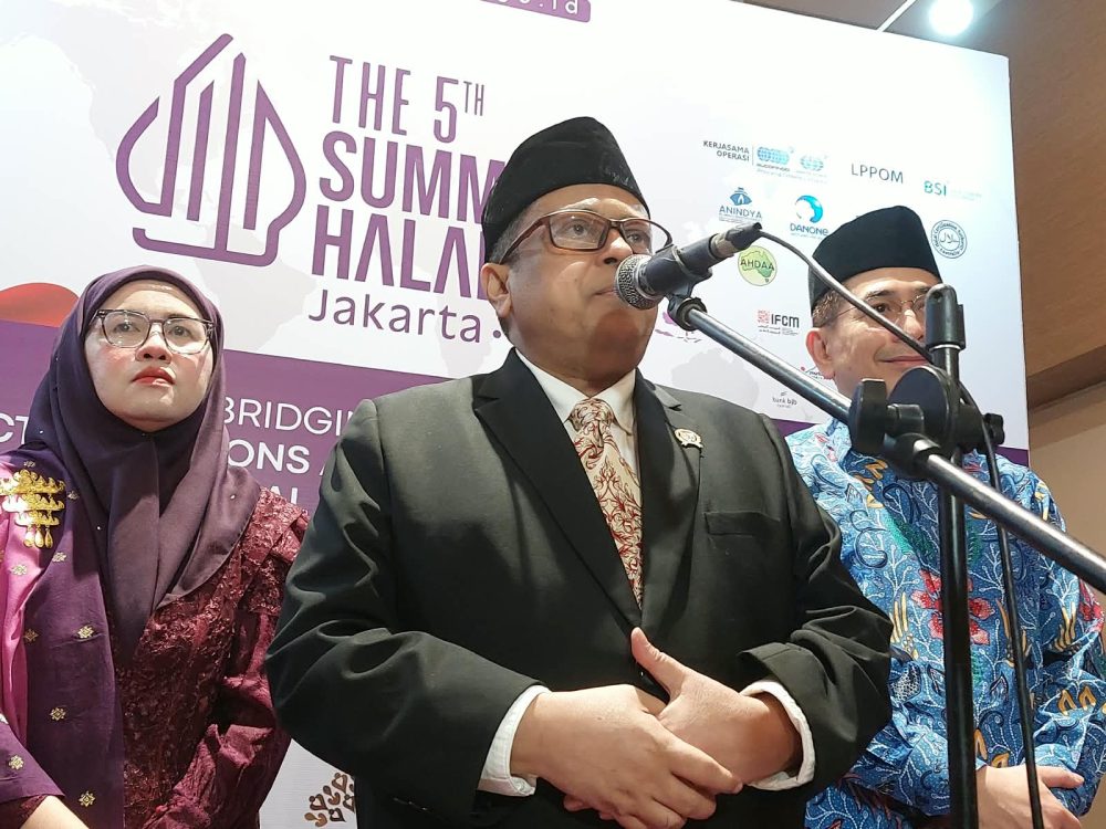 : Kepala BPJPH Ahmad Haikal Hasan menyebut Indonesia tengah menyiapkan penguatan kerja sama halal mulai dari tingkat bilateral, ASEAN, hingga global. Langkah tersebut diarahkan untuk menjadikan Indonesia sebagai pusat halal dunia sekaligus memperkuat kontribusi ekonomi halal terhadap perekonomian nasional dan global. (Foto: Wandi/InfoPublik)