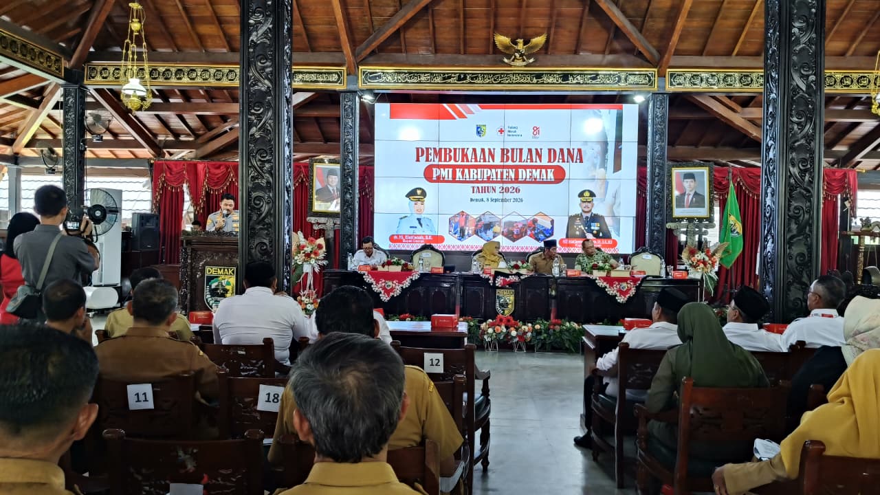 : Bupati Demak Eisti'anah. secara resmi membuka, Bulan Dana PMI Kabupaten Demak 2026. di Pendopo Satya Bhakti Praja, Selasa (8/9/2026). - Foto: Mc.Demak