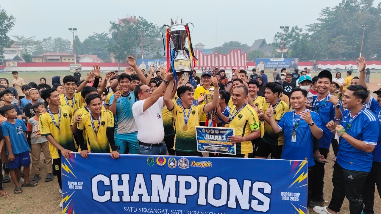 : SSB Negara Dipa x Faris Zidan FC sukses keluar sebagai juara Bupati HSU Cup 2026 setelah menundukkan Perseka FC dengan skor 2-0 pada partai final.