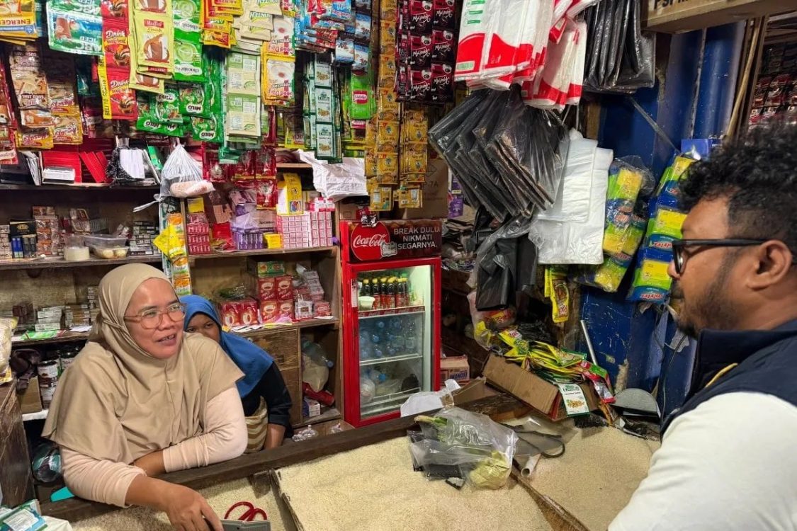 Cek Harga Beras di Jakut, Polisi Pastikan Stok Aman