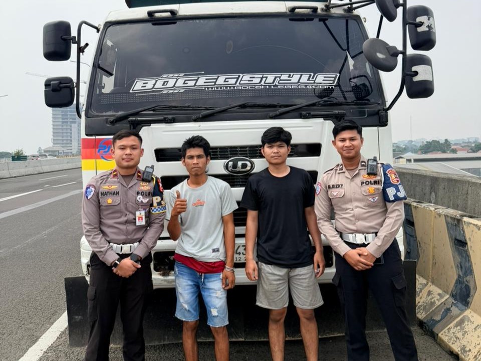 Demi Keselamatan, PJR BORR-Bocimi Ingatkan Pengemudi Tak Parkir di Bahu Tol