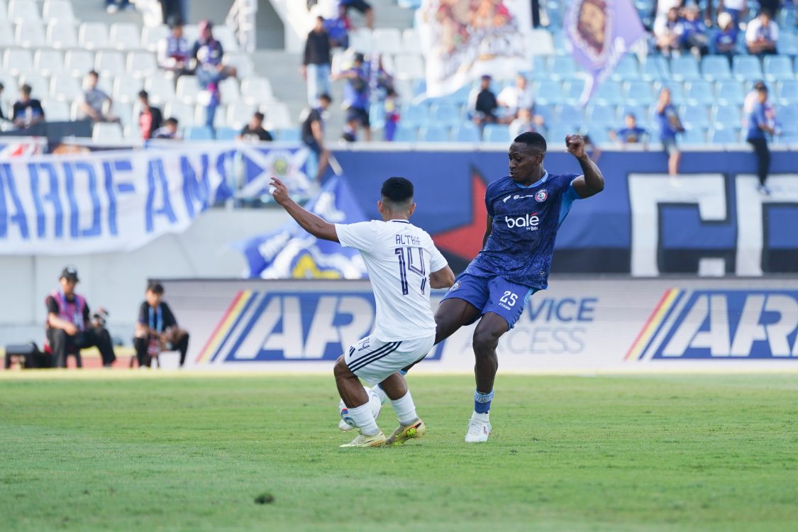 Derbi Jatim Arema FC vs Persik Kediri Berakhir Tanpa Pemenang 1-1