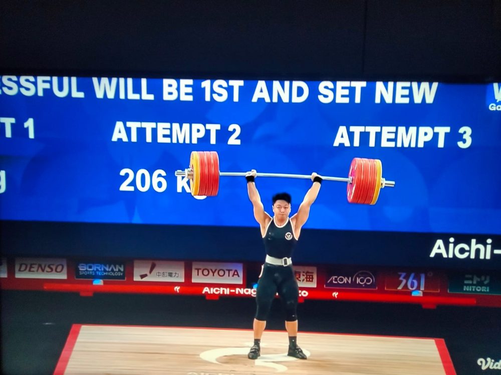 : Rahmat Erwin meraih medali emas nomor 75 kilogram putra di Nagoya City Trade and Industry Center, Jepang, Sabtu (26/9/2026). /Foto Humas Kemenpora