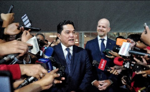 : Ketua Umum PSSI Erick Thohir menilai persaingan antartim di FIFA ASEAN Cup 2026 semakin ketat seiring meningkatnya kualitas sepak bola negara-negara Asia Tenggara. Kondisi tersebut membuat Indonesia harus menjaga fokus dan tidak meremehkan setiap lawan yang dihadapi./Foto PSSI