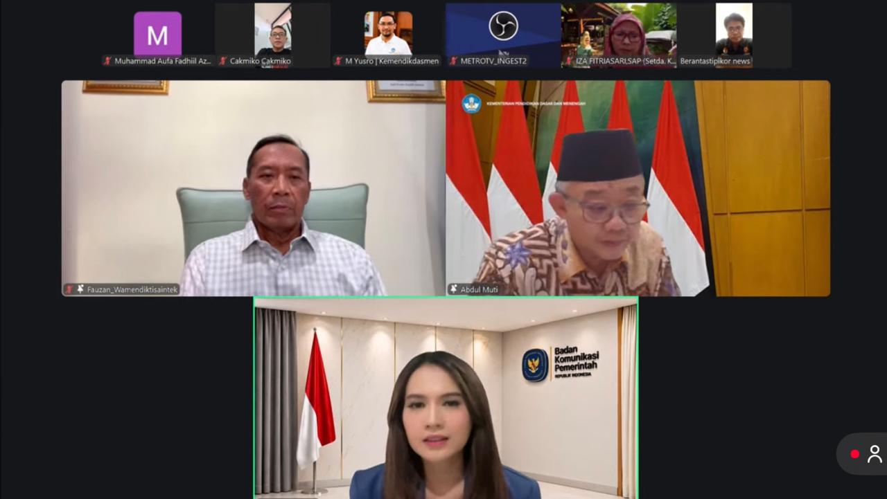 : Menteri Pendidikan Dasar dan Menengah (Mendikdasmen) Abdul Mu'ti (Kanan atas)dalam Konferensi Pers Update Situasi Terkini Pascaserupsi Gunung Anak Krakatau secara daring. (Foto: Pasha Yudha Ernowo Infopublik/Igid/Youtube Bakom)