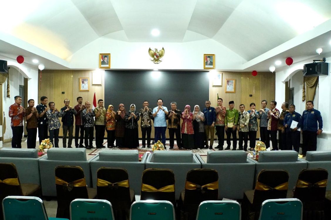 : Anggota DPD RI Irman Gusman mendorong Pemko Padang Panjang Memanfaatkan Perantau Sebagai Kekuatan Besar untuk Memajukan Kota. (foto: MC Padang Panjang)