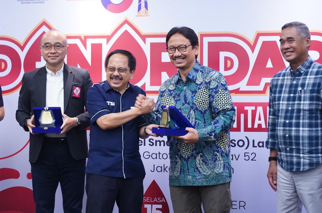: Inspektur Jenderal (Irjen) Kemkomdigi, Arief Tri Hardiyanto, bersama para pengurus ATSI dalam kegiatan Donor Darah Hari Bakti Postel ke-81 di Jakarta, Selasa (15/9/2026). (Foto: Amiri Yandi/InfoPublik.id/KPM Kemkomdigi)