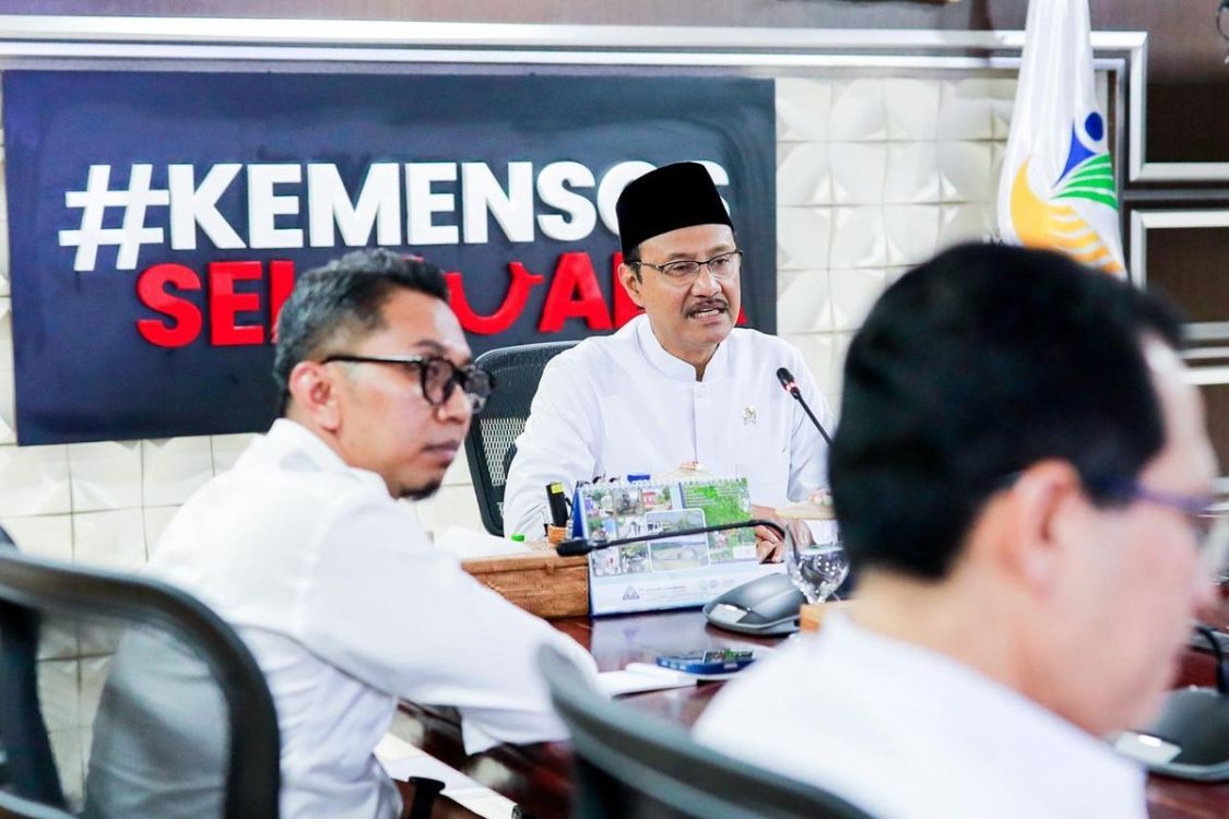 : Menteri Sosial (Mensos) Saifullah Yusuf (Gus Ipul) memimpin rapat koordinasi (rakor) bersama kepala Sekolah Rakyat se-Indonesia secara daring pada Rabu (2/9/2026). (Dok. Kemensos)