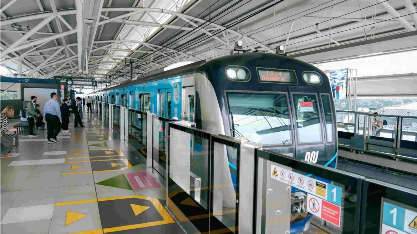 MRT Jakarta memperluas basis ekonomi di luar layanan transportasi