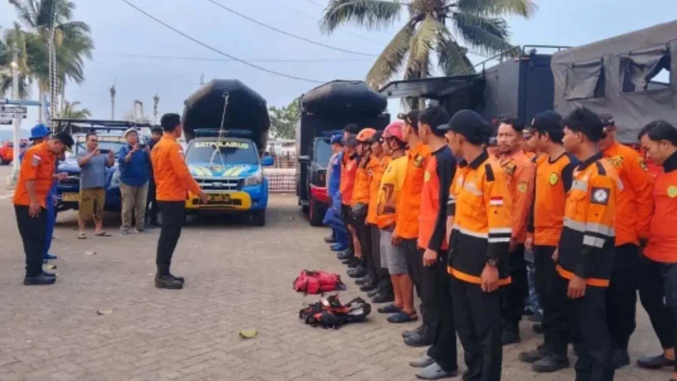 Perpanjangan operasi SAR di Selat Sunda
