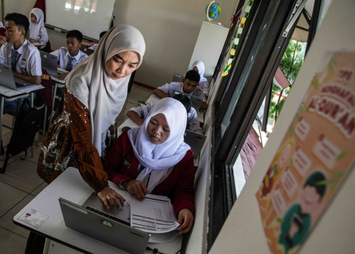 : Ilustrasi foto guru mengajar (foto:InfoPublik)