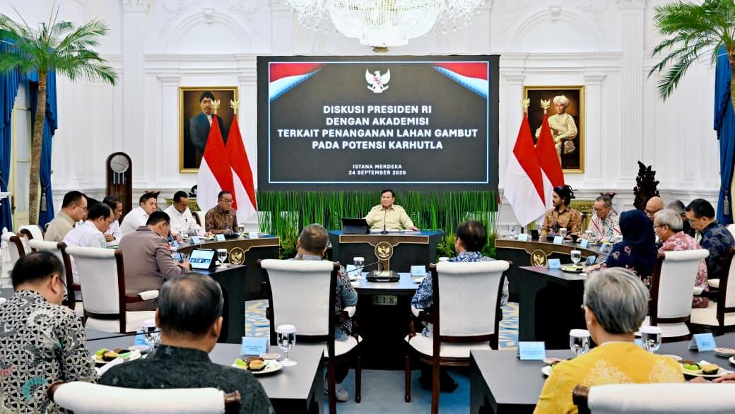 : Presiden Prabowo Subianto menggelar diskusi bersama sejumlah akademisi dan pakar di Istana Merdeka, Jakarta, pada Kamis (24/9/2026). (Foto: BPMI Setpres/Laily Rachev)