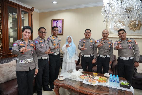 Jaga Silaturahmi di HUT ke-71 Lalu Lintas, Korlantas Polri Sambangi Kediaman Alm Brigjen Pol (Purn) Utjin Sudiana