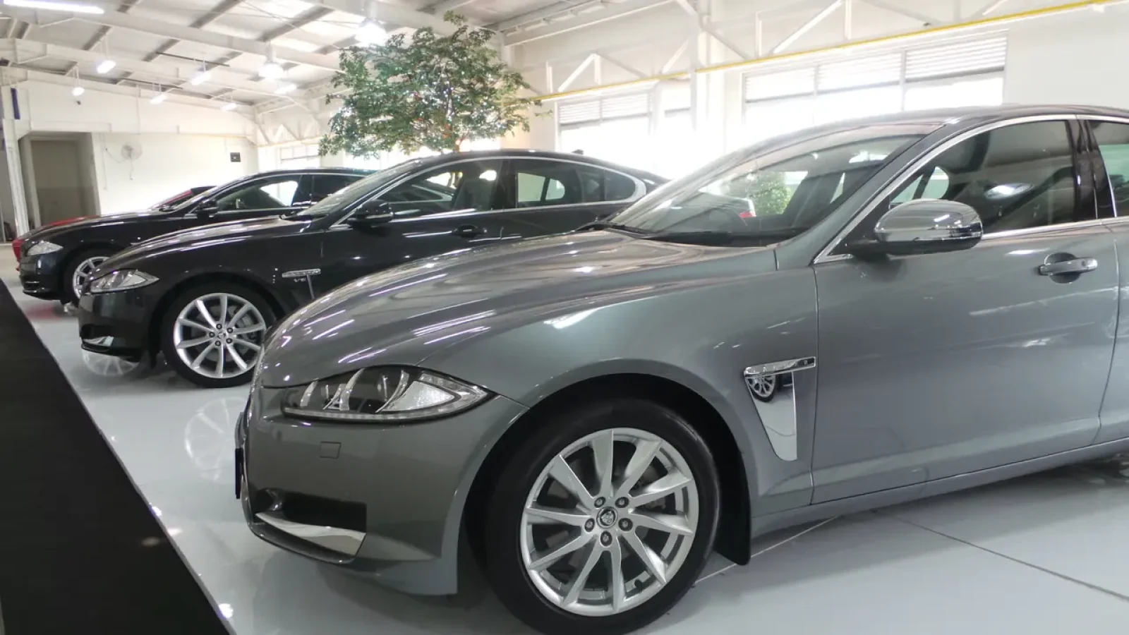 Jaguar Land Rover Pangkas 4.000 Karyawan di Tengah Tekanan Industri Otomotif Global