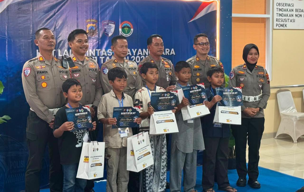 Jelang HUT ke-71 Lalu Lintas Bhayangkara, Satlantas Polres Boyolali Gelar Khitanan Massal