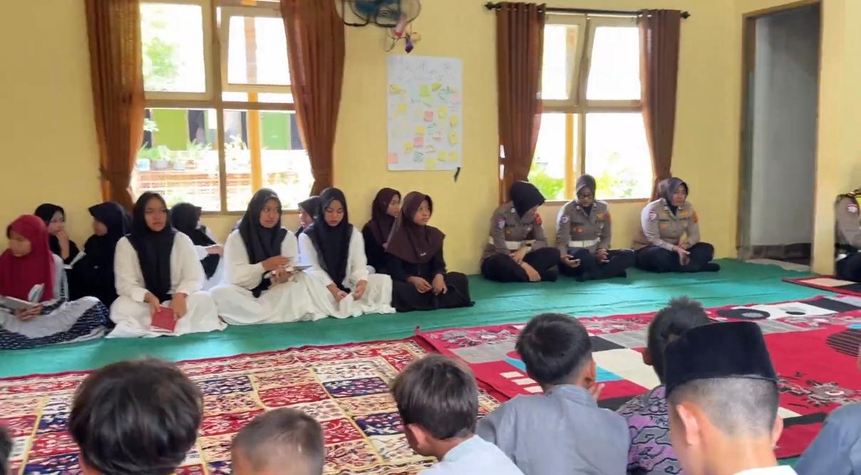 Jelang HUT ke-71 Lalu Lintas, Satlantas Polres Majalengka Santuni Anak Yatim