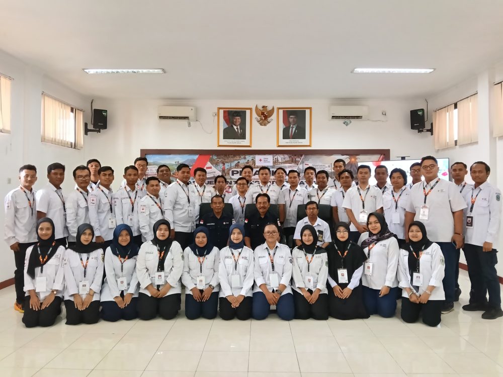 : Palang Merah Indonesia (PMI) Kabupaten Jember memperkuat kapasitas sumber daya relawan. Salah satunya dengan mengirimkan Nur Alfiah, relawan Korps Sukarela (KSR) PMI Universitas Muhammadiyah (Unmuh) Jember, mengikuti Pelatihan Manajemen Tanggap Darurat Bencana (MTDB) yang digelar PMI Jawa Timur. - Foto: Mc.Jatim