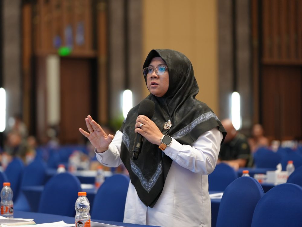 : Bupati Siak Afni / (Doli Wtr MC Siak).