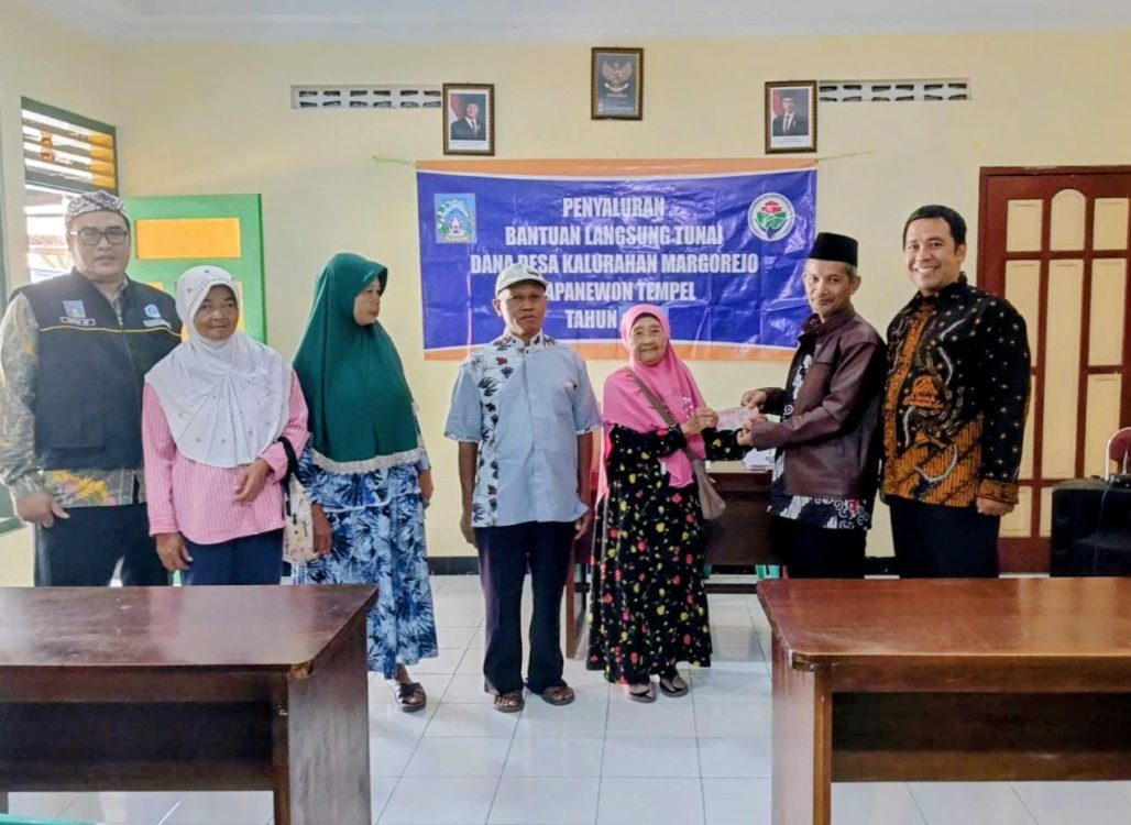 : Kehadiran perlindungan sosial yang tepat sasaran dan transparan menjadi penopang vital dalam merespons kebutuhan mendesak warga serta memperkuat kemandirian ekonomi keluarga di tingkat desa. Kalurahan Margorejo salurkan BLT Dana Desa, Kamis (20/8/2026).