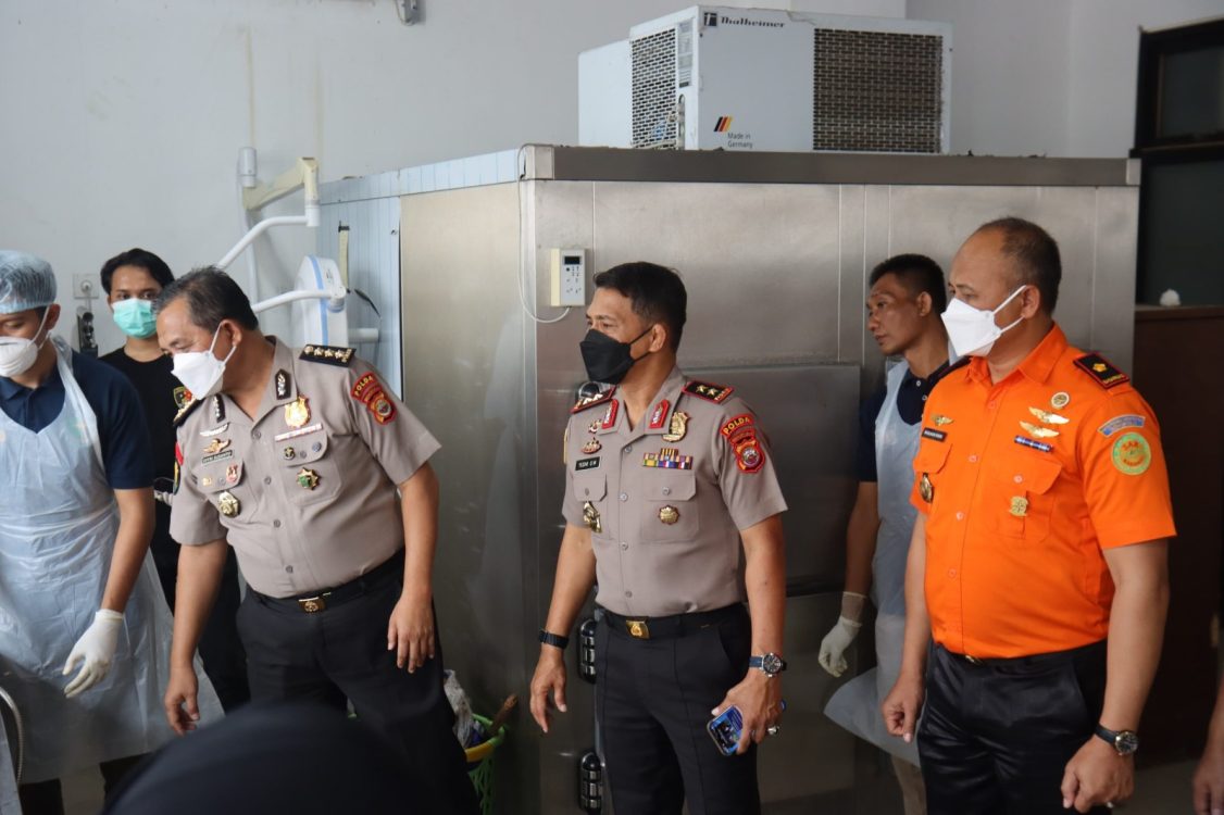 Kapolda Bengkulu Tinjau Langsung Proses Identifikasi dan Otopsi Jenazah Mr. X di RS Bhayangkara