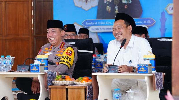 Kapolri Bersama Gus Baha Ajak Masyarakat Jaga Persatuan untuk Kemajuan Indonesia