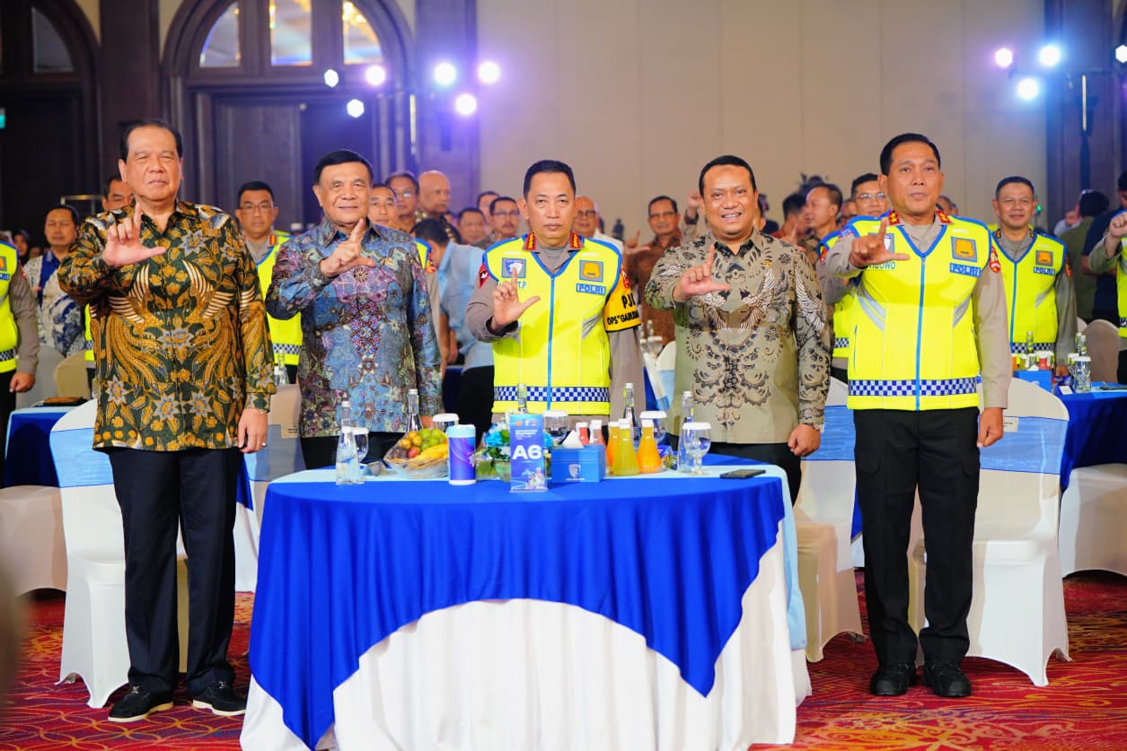Kapolri Luncurkan STNK Digital dan Pembayaran Tilang Terintegrasi