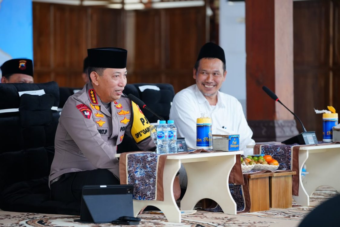 Kapolri Sebut Ngaji Kebangsaan Gus Baha Pererat Kebersamaan Santri dan Polri Se-Indonesia
