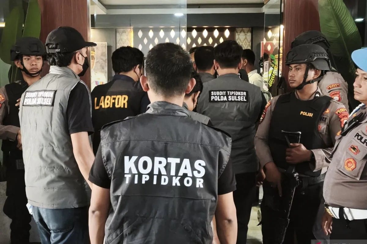 Kasus Dugaan Pungli PBG, Kortastipidkor Polri Geledah Dua Lokasi di Gowa