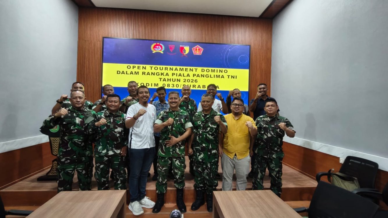 : Komando Distrik Militer (Kodim) 0830/Surabaya bersama Federasi Olahraga Domino Indonesia (Orado) Pengurus Cabang Kota Surabaya mematangkan persiapan pelaksanaan Kejuaraan Domino Piala Panglima TNI yang menjadi bagian dari rangkaian peringatan HUT TN. - Foto: Mc.JatimI