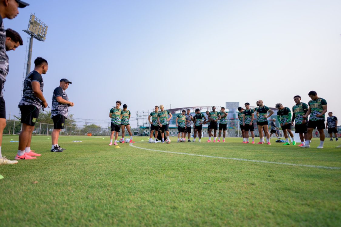 Kembali Berlatih, Persebaya Pulihkan Kondisi Usai Perjalanan Panjang