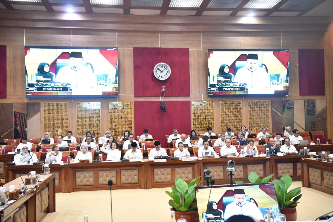 : Menteri Pendidikan Dasar dan Menengah (Mendikdasmen) Abdul Mu’ti dalam Rapat Kerja bersama Komisi X DPR RI di Jakarta (Foto: Dok Kemendikdasmen)