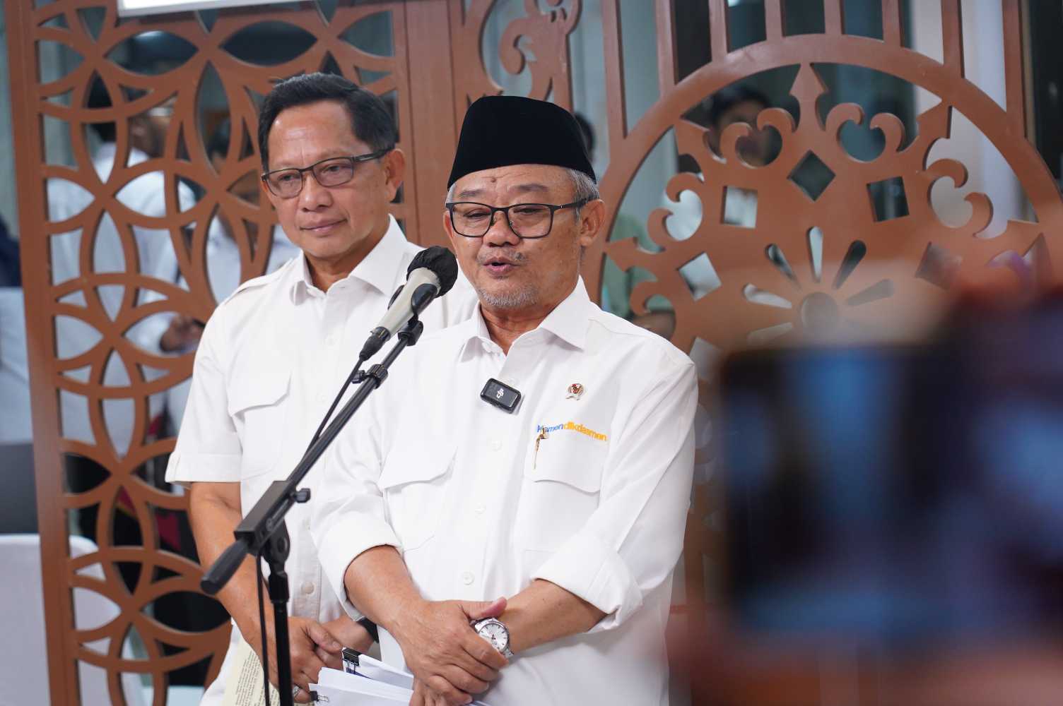 : Menteri Pendidikan Dasar dan Menengah (Mendikdasmen) Abdul Mu'ti, memberikan keterangan dalam Konferensi Pers terkait Progres Rehabilitasi dan Rekonstruksi Pascabencana Sumatera yang berlangsung di Ruang Rapat Posko Satgas PRR, Jakarta, Rabu (23/9/2026). (Foto: InfoPublik/Amiri Yandi)
