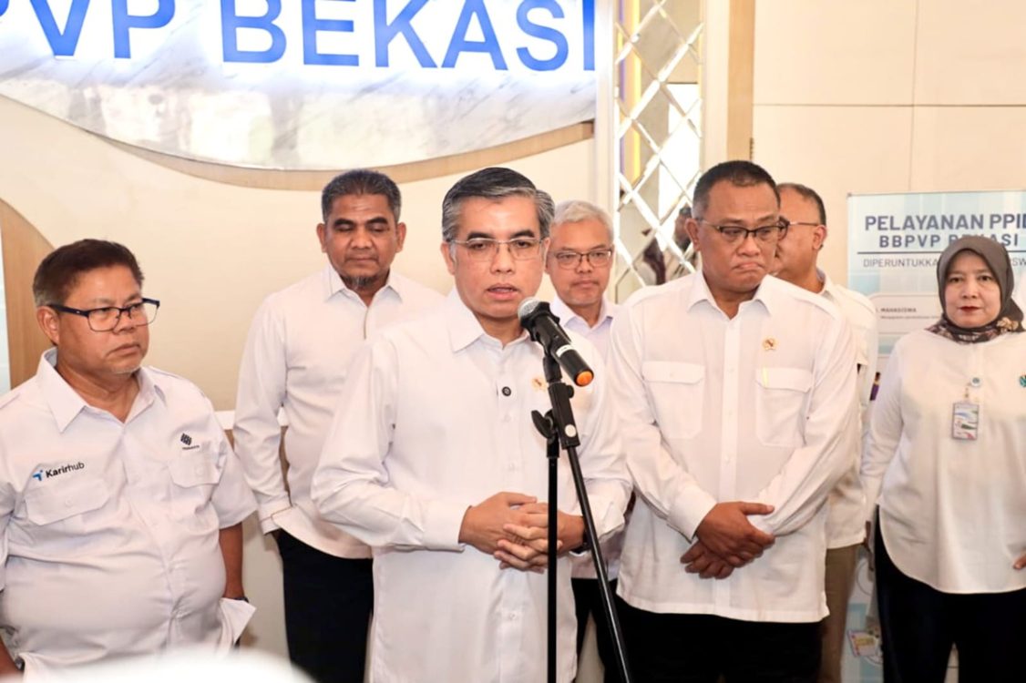 : Kementerian Ketenagakerjaan (Kemnaker) bersama Kementerian Lingkungan Hidup/Badan Pengendalian Lingkungan Hidup (KLH/BPLH) memperkuat kompetensi teknisi refrigeration and air conditioning (RAC) untuk mendukung pelindungan lapisan ozon. (Foto: Dok Kemnaker)