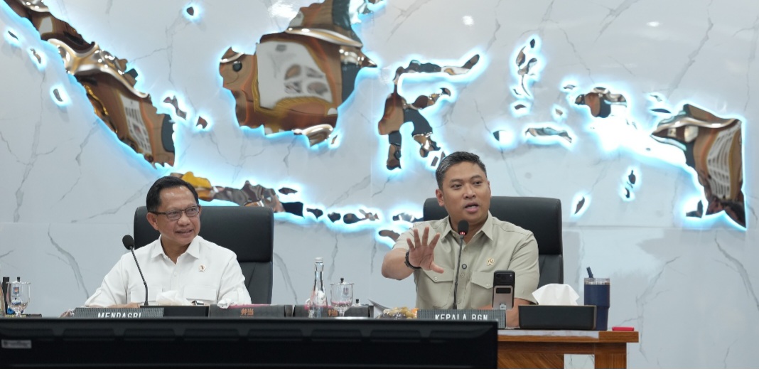 : Kepala Badan Gizi Nasional (BGN) Sudaryono menegaskan akan menjatuhkan sanksi tegas terhadap pihak yang terbukti lalai dalam pelaksanaan Program Makan Bergizi Gratis (MBG), menyusul insiden keamanan pangan di Kabupaten Karo, Sumatra Utara. (Foto: Humas BGN)