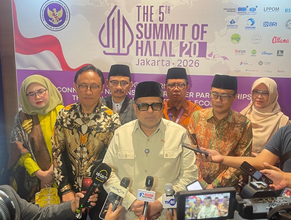 : Kepala BPJPH Ahmad Haikal Hasan dalam sambutannya pada acara penutupan The 5th Halal 20 (H20) Summit 2026 di Jakarta, Jumat (20/9/2026). Forum yang diselenggarakan Badan Penyelenggara Jaminan Produk Halal (BPJPH) tersebut mengusung tema “Bridging Bridges: Connecting Nations and Stronger Partnerships through Global Halal Trade & Economy” dan berlangsung pada 18–20 September 2026./Foto Wandi/InfoPublik
