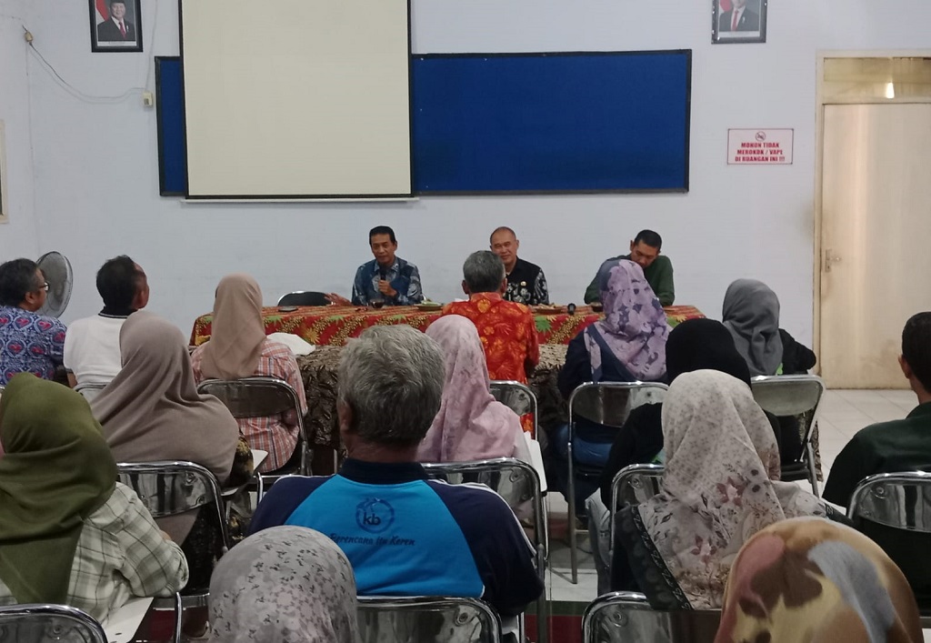 : DP3AP2KB Batang menggelar rapat koordinasi bersama Wakil Bupati Batang Suyono di Aula DP3AP2KB Batang, Kabupaten Batang.