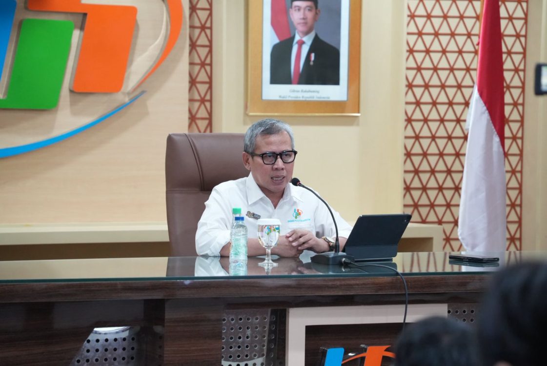 : Deputi Bidang Statistik Distribusi dan Jasa Badan Pusat Statistik (BPS) RI Ateng Hartono mengatakan unjungan wisman pada Juli 2026 masih didominasi oleh wisatawan yang menggunakan paspor Malaysia dengan kontribusi sebesar 15,00 persen. (Foto: BPS)